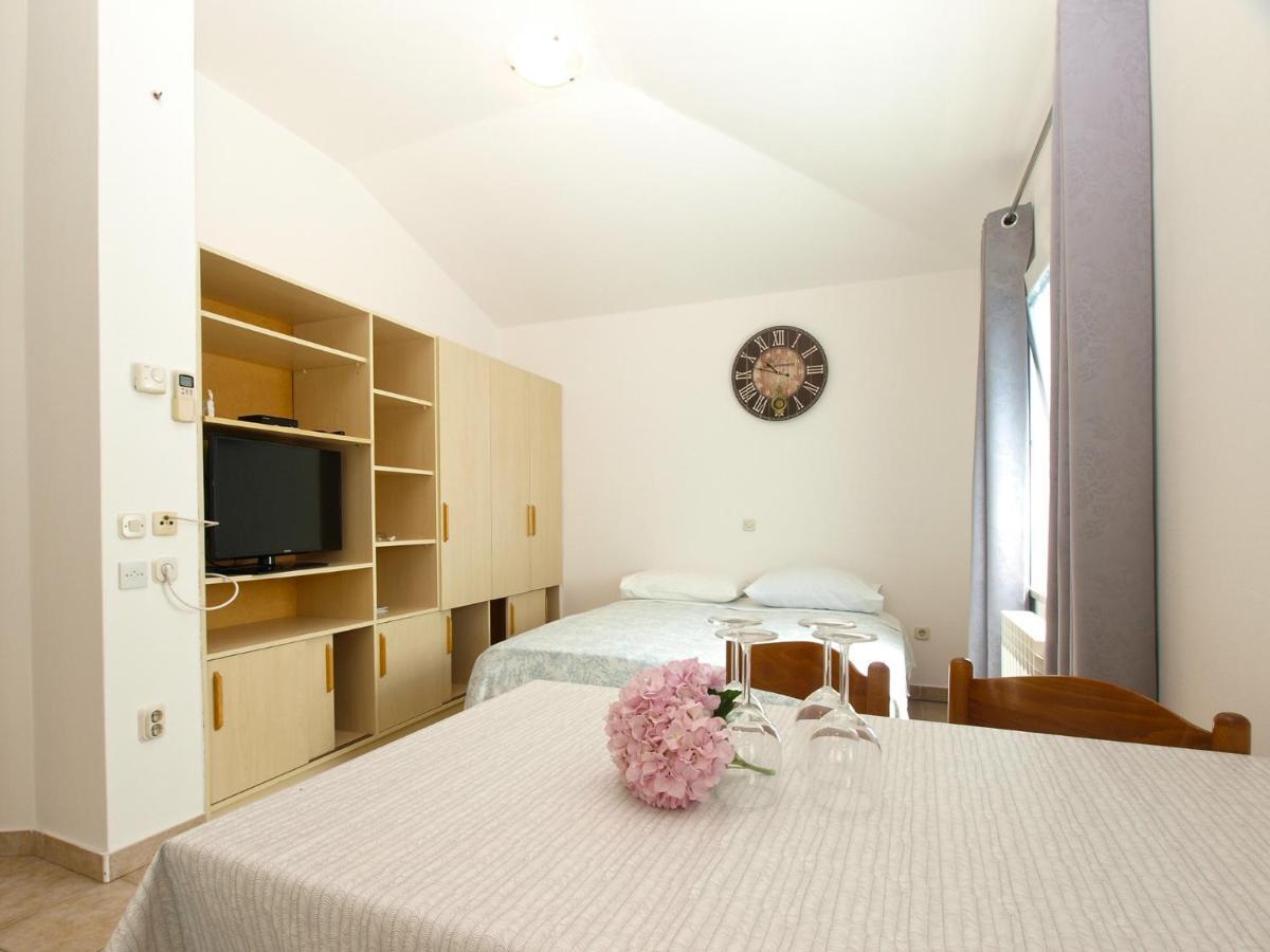 Apartments Biskupije 810 Medulin Ngoại thất bức ảnh